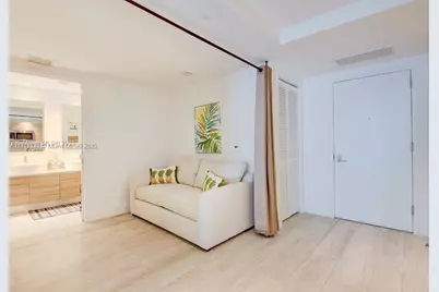 121 NE 34th St #1603, Miami, FL 33137 - Photo 9