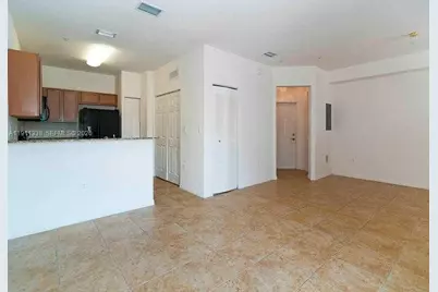 8833 NW 107th Ct #205, Doral, FL 33178 - Photo 5