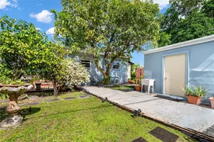 682 W 37th St, Hialeah, FL 33012 - Photo 15