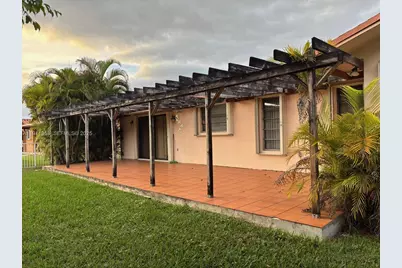 9730 SW 5th St, Miami, FL 33174 - Photo 9