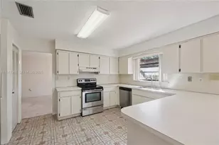 9730 SW 5th St, Miami, FL 33174 - Photo 23