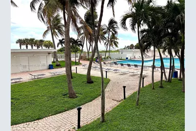 6345 Collins Ave #TH-2, Miami Beach, FL 33141 - Photo 7