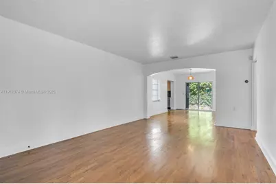 10 Century Ln, Miami Beach, FL 33139 - Photo 9