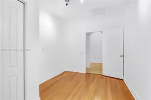 5334 NW 111th Ct, Doral, FL 33178 - Photo 9