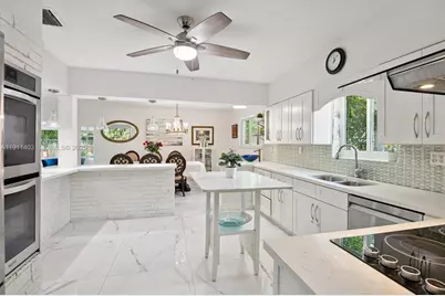 630 NE 175th St, Miami, FL 33162 - Photo 9