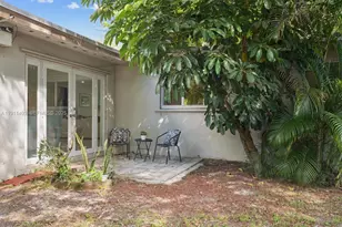 630 NE 175th St, Miami, FL 33162 - Photo 23