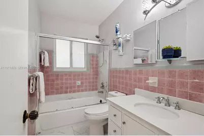 630 NE 175th St, Miami, FL 33162 - Photo 19