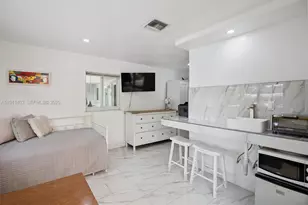 630 NE 175th St, Miami, FL 33162 - Photo 11