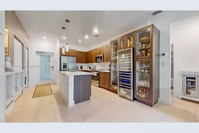 8301 NW 41st St #B-305, Doral, FL 33166 - Photo 5