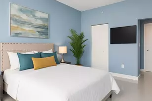 325 S Biscayne Blvd, Miami, FL 33131 - Photo 11