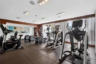 325 S Biscayne Blvd, Miami, FL 33131 - Photo 19
