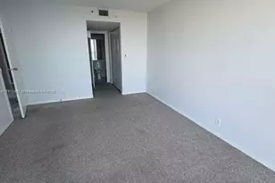 7601 E Treasure Dr, North Bay Village, FL 33141 - Photo 37