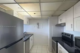 7601 E Treasure Dr, North Bay Village, FL 33141 - Photo 9