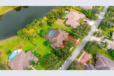 13875 SW 41st St, Davie, FL 33330 - Photo 57