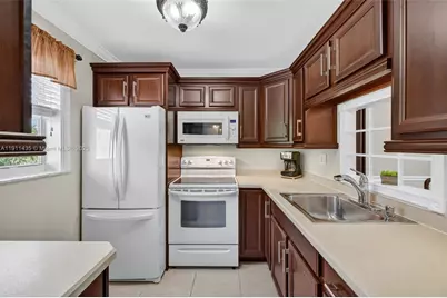 3501 NW 47th Ave #507, Lauderdale Lakes, FL 33319 - Photo 13