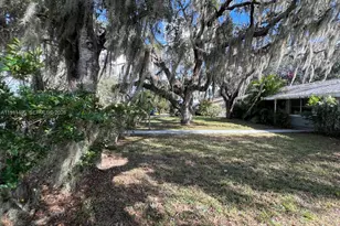 2930 Jasmine Dr, Lake Wales, FL 33853 - Photo 3