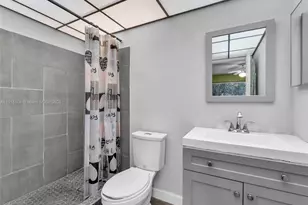 10415 E Clairmont Cir, Tamarac, FL 33321 - Photo 13