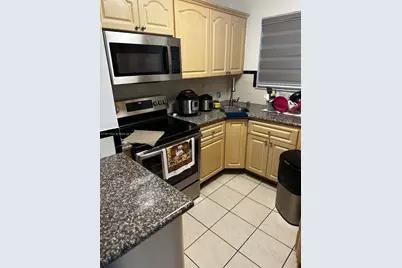 210 Fontainebleau Blvd #413, Miami, FL 33172 - Photo 7