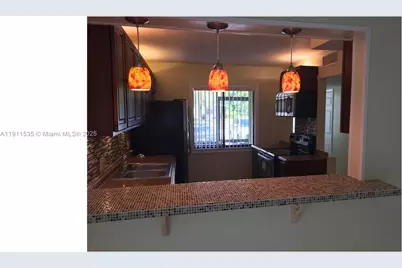 415 Lakeview Dr #104, Weston, FL 33326 - Photo 7