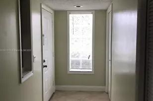 415 Lakeview Dr, Weston, FL 33326 - Photo 9