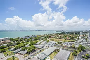 7601 E Treasure Dr, North Bay Village, FL 33141 - Photo 29