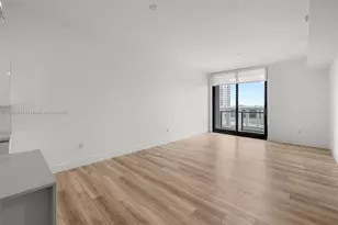 101 Diplomat Pkwy, Hallandale Beach, FL 33009 - Photo 9