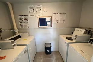 2430 NE 135th St, North Miami, FL 33181 - Photo 25