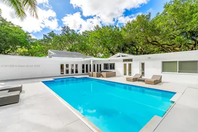 11015 Lakeside Dr, Coral Gables, FL 33156 - Photo 25