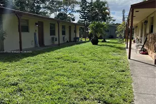 4764 Cole St, Haverhill, FL 33417 - Photo 5