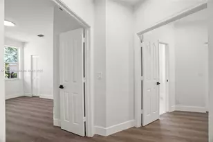 2611 Oakbrook Ln, Weston, FL 33332 - Photo 15