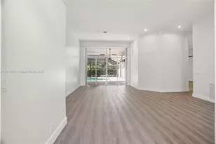 2611 Oakbrook Ln, Weston, FL 33332 - Photo 3