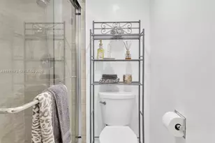 17720 N Bay Rd, Sunny Isles Beach, FL 33160 - Photo 21