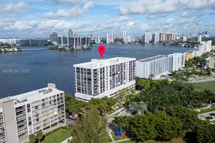 17720 N Bay Rd, Sunny Isles Beach, FL 33160 - Photo 37