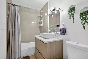 765 NW 46th St, Miami, FL 33127 - Photo 17