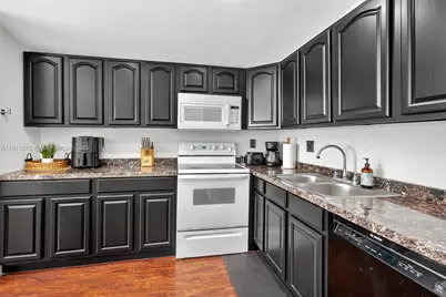 765 NW 46th St, Miami, FL 33127 - Photo 11