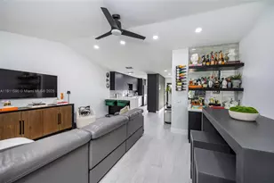 9673 NW 16th Ct, Pembroke Pines, FL 33024 - Photo 11