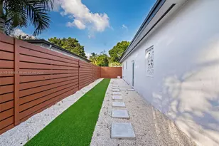 10658 NE 11th Ave, Miami Shores, FL 33138 - Photo 25