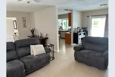 10563 NW 4th St, Plantation, FL 33324 - Photo 13