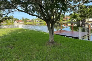 10563 NW 4th St, Plantation, FL 33324 - Photo 7