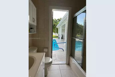 10563 NW 4th St, Plantation, FL 33324 - Photo 3