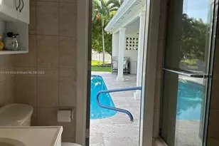 10563 NW 4th St, Plantation, FL 33324 - Photo 3