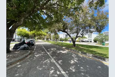 2430 NE 135th St #105, North Miami, FL 33181 - Photo 3