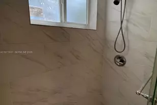 2430 NE 135th St, North Miami, FL 33181 - Photo 17