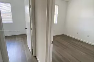 919 SW 143rd Terrace, Pembroke Pines, FL 33027 - Photo 13