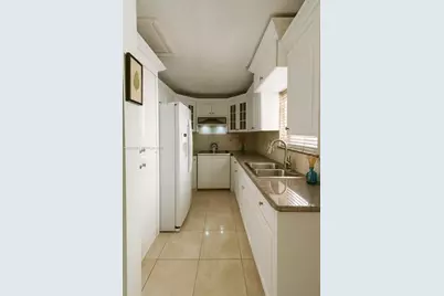 1101 SW 17 Ave, Miami, FL 33135 - Photo 9