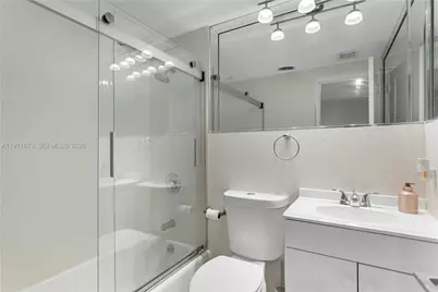 5001 Collins Ave #PH-1, Miami Beach, FL 33140 - Photo 39