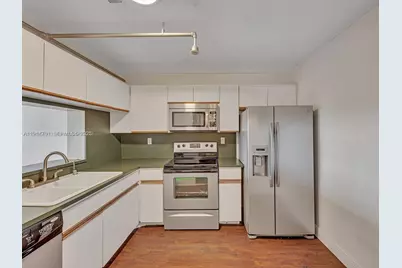 2555 Collins Ave #1604, Miami Beach, FL 33140 - Photo 11