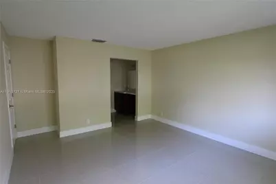 2720 S Oakland Forest Dr #1208, Oakland Park, FL 33309 - Photo 17