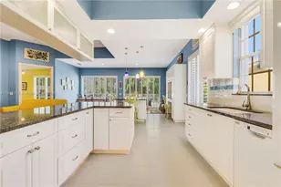 4909 Grassleaf Dr, Palm Beach Gardens, FL 33418 - Photo 11