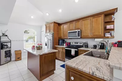 12502 Lake Vista Dr, Tampa, FL 33534 - Photo 25